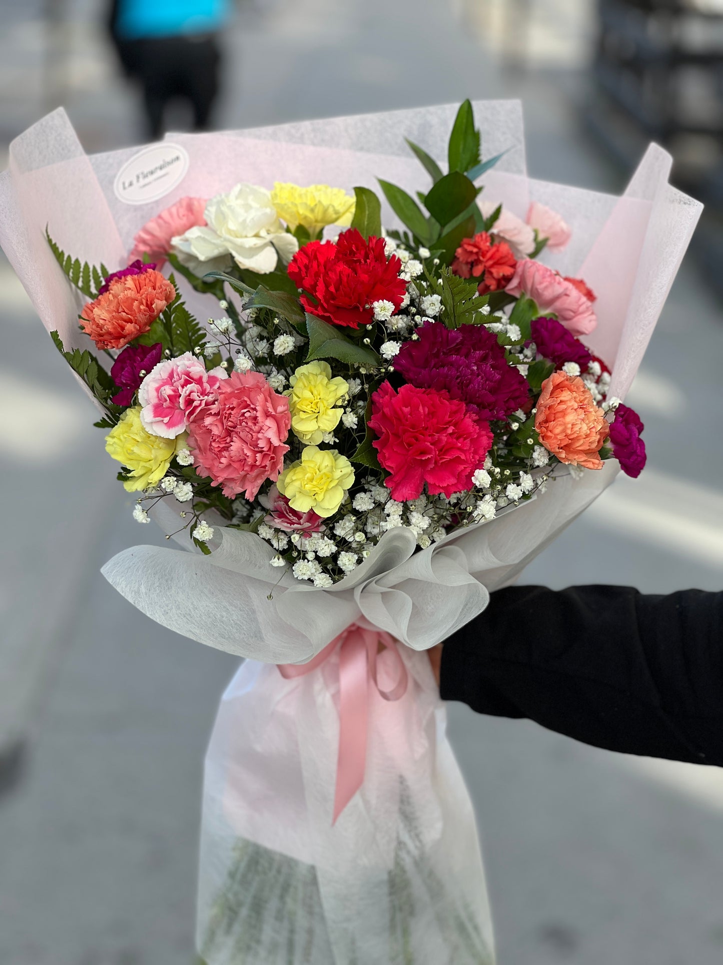 Vivid Embrace - F5780