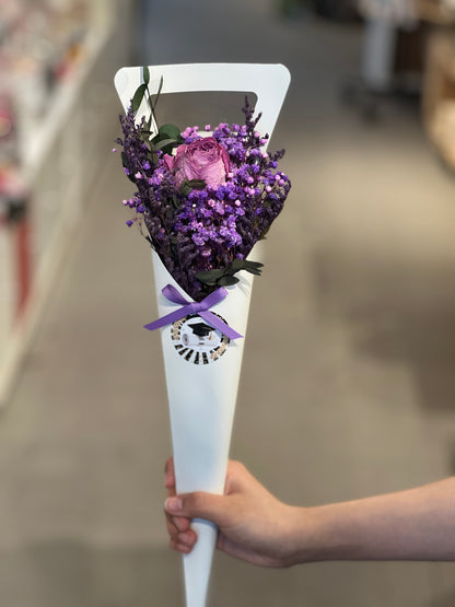 Conos de flores para graduación - D6066